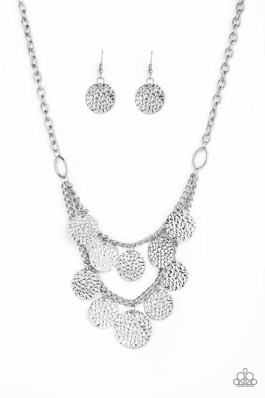 Collar Paparazzi ~ Funciona con todos los CHIME - Plata