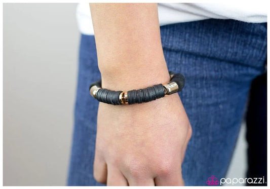 Pulsera Paparazzi ~ Un nuevo descubrimiento - Negro