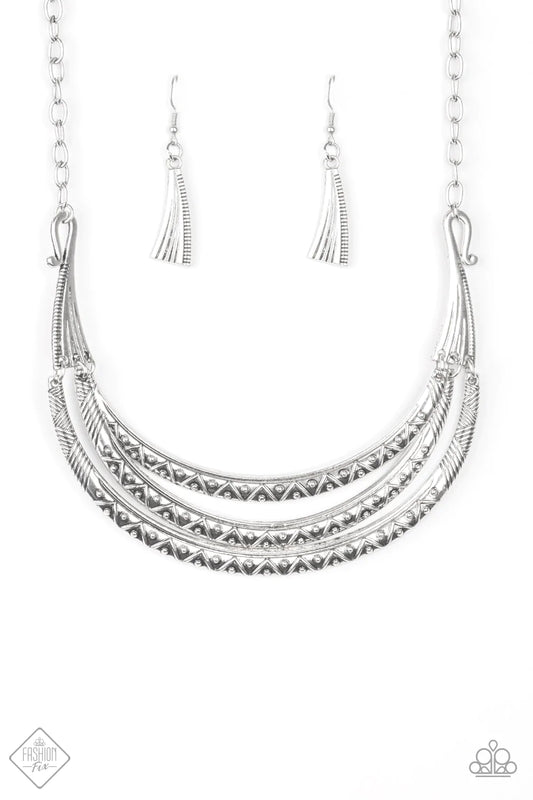 Collar Paparazzi ~ Princesa Primordial - Plata