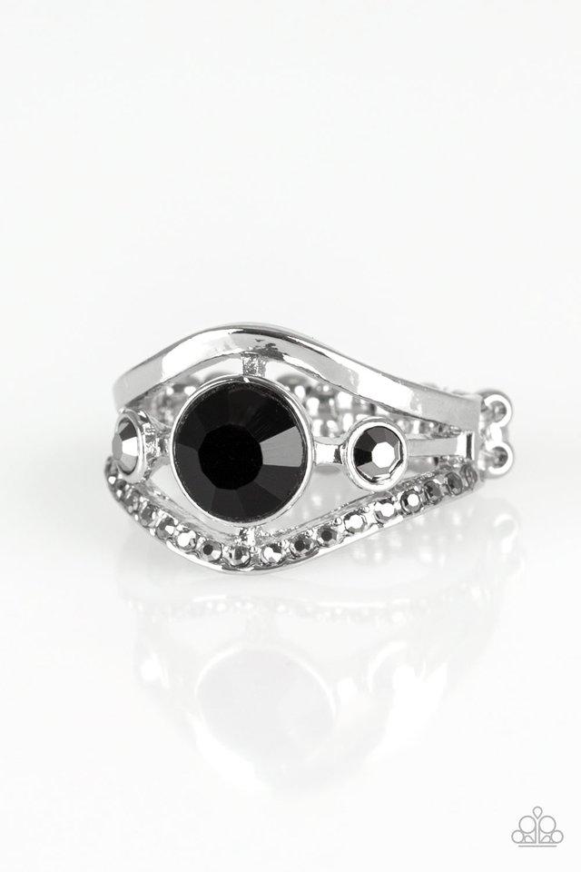 Paparazzi Ring ~ Rich With Richness - Black