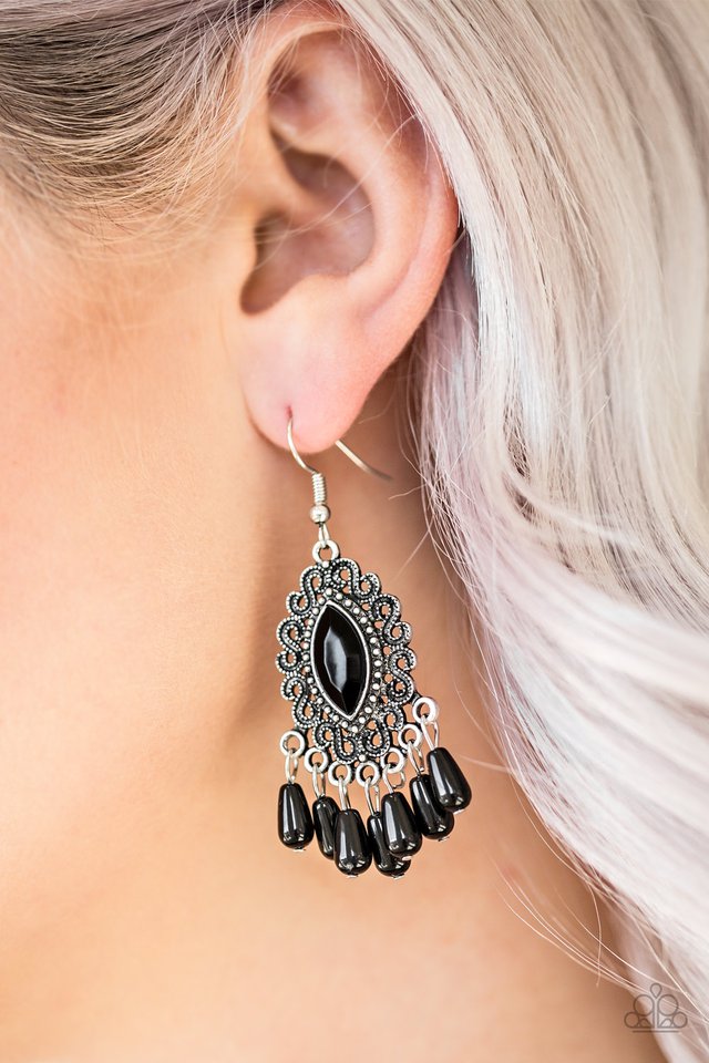 Private Villa - Black - Paparazzi Earring Image