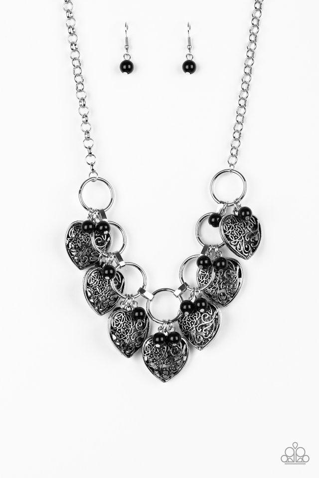 Very valentine outlet black necklace