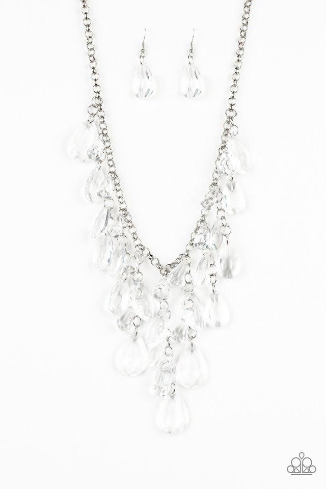 Collar Paparazzi ~ Iridiscencia irresistible - Blanco