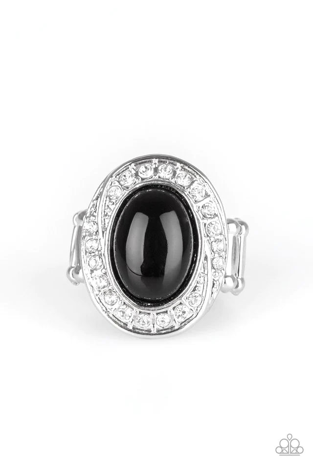 Paparazzi Ring ~ The ROYALE Treatment - Black