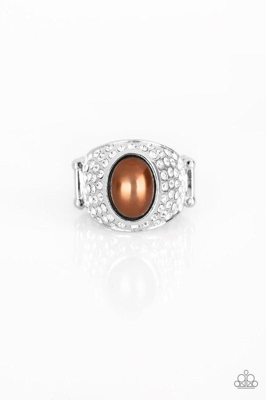 Paparazzi Ring ~ Glittering Go-Getter - Brown