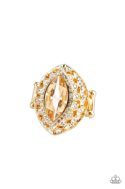 Anillo Paparazzi ~ Royal Radiance - Oro