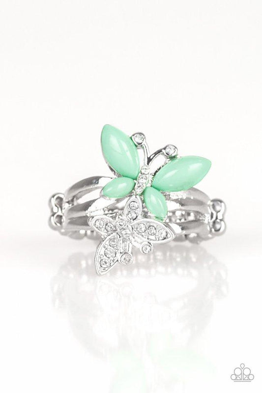 Anillo Paparazzi ~ Flutter Flirt - Verde