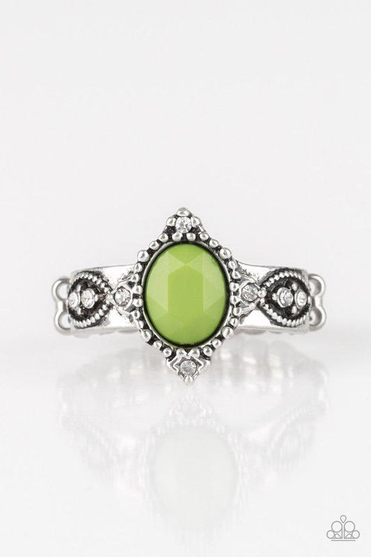 Anillo Paparazzi ~ Princesa invaluable - Verde