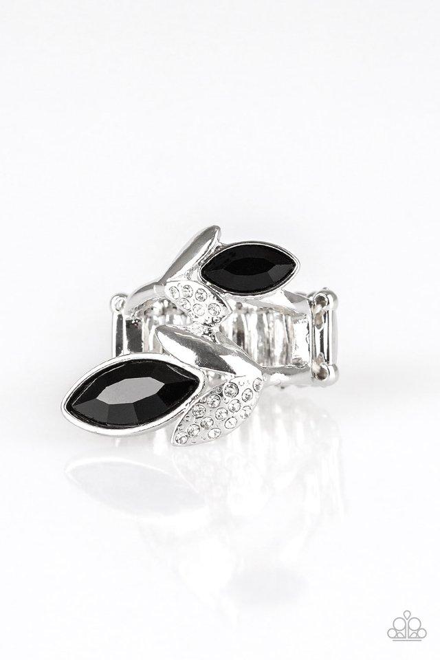 Anillo Paparazzi ~ Follaje impecable - Negro