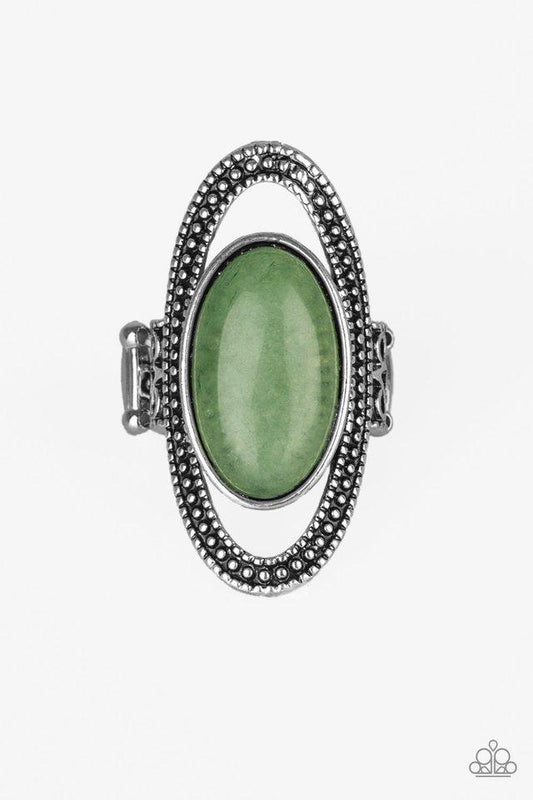 Anillo Paparazzi ~ Realeza occidental - Verde