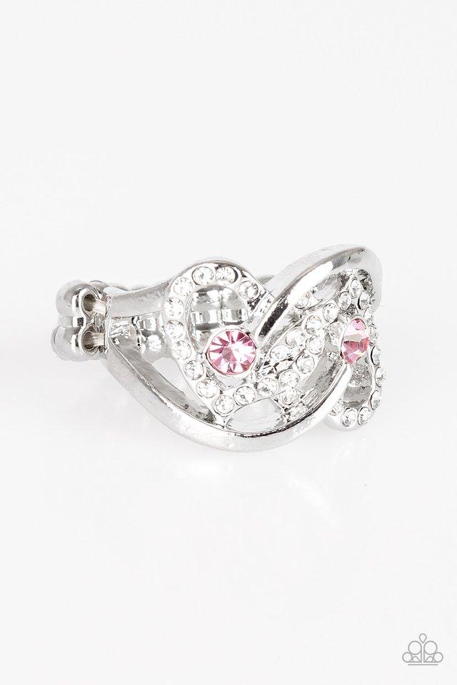 Paparazzi Ring ~ Have The World On A HEART-String - Pink