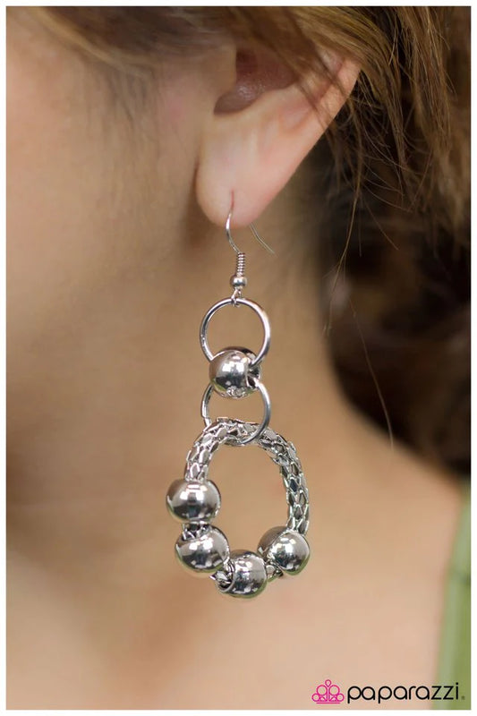 Pendiente Paparazzi ~ Let Me Down Easy - Plata