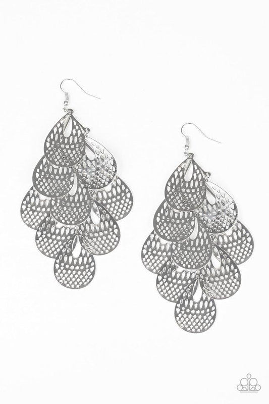 Paparazzi Earring ~ Lure Them In - Silver