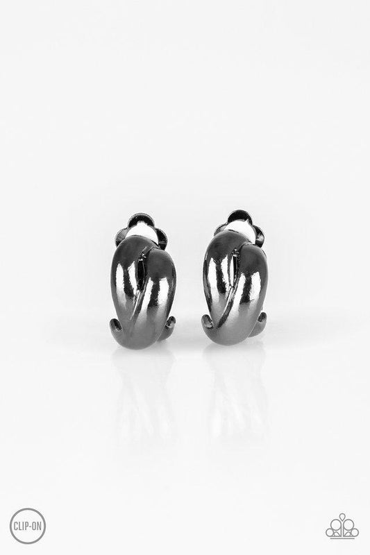 Paparazzi Earring ~ Dining Out - Black