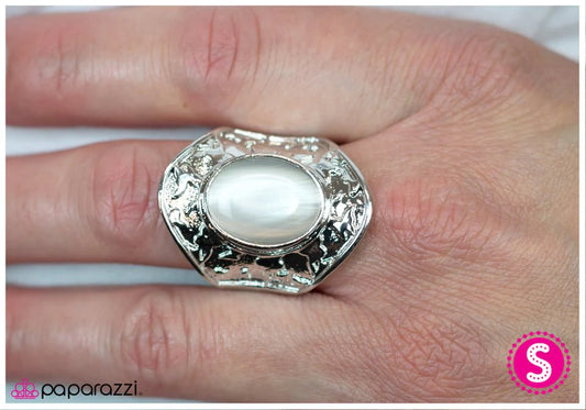 Paparazzi Ring ~ Statement of a Generation - White