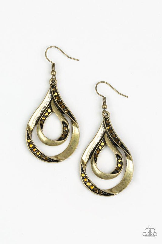 Paparazzi Earring ~ Flavor Of The Fleek - Brass