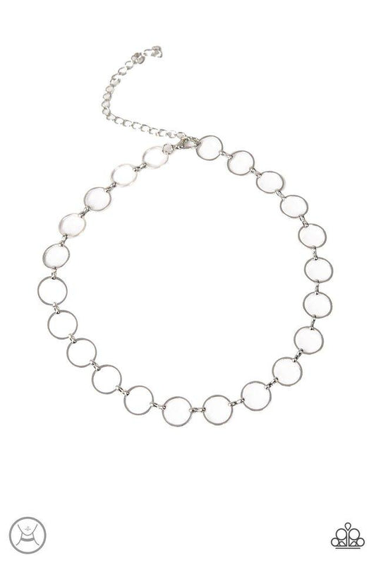 Collar Paparazzi ~ Metro Spunk - Plata 