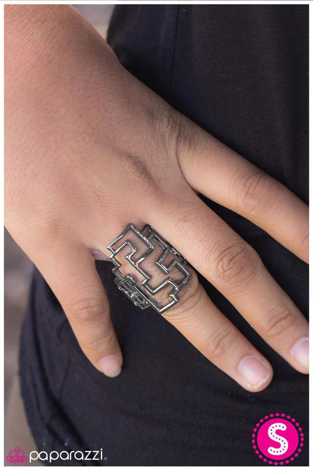 Paparazzi Ring ~ Thats Puzzling - Black