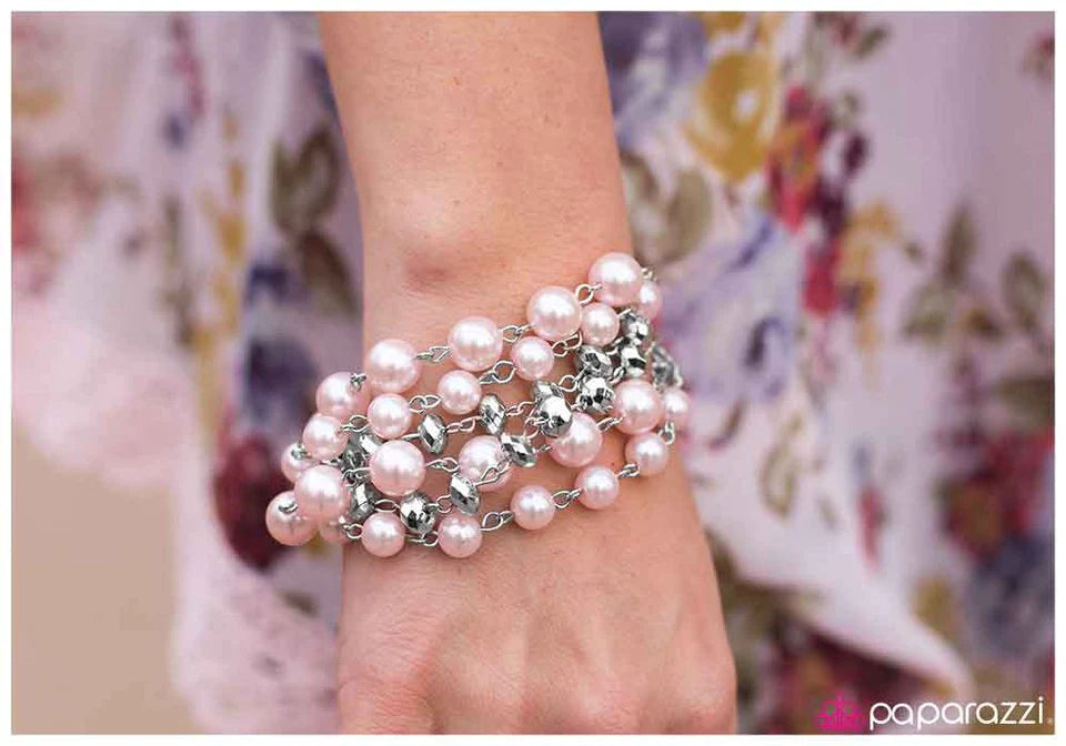 Pulsera Paparazzi ~ In Good Graces - Rosa