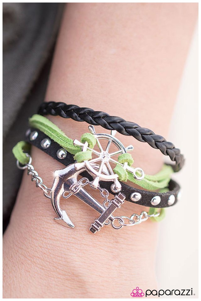 Paparazzi Bracelet ~ Anchors Away - Green