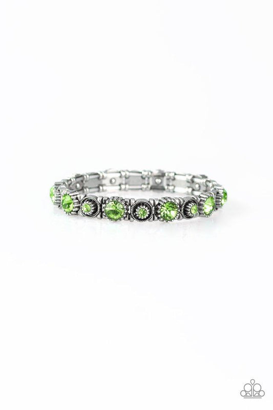 Pulsera Paparazzi ~ Mucho brillo - Verde