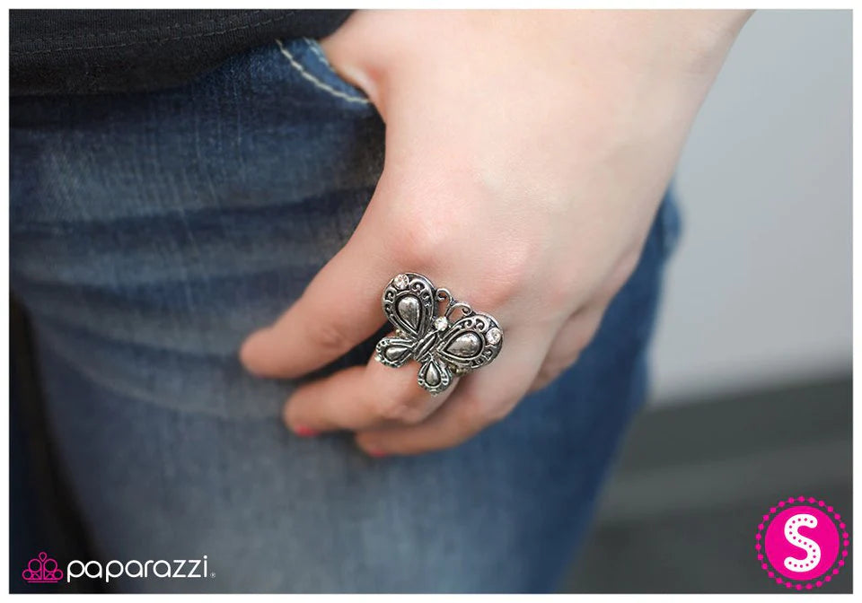 Paparazzi Ring ~ That Will Never Fly - Silver