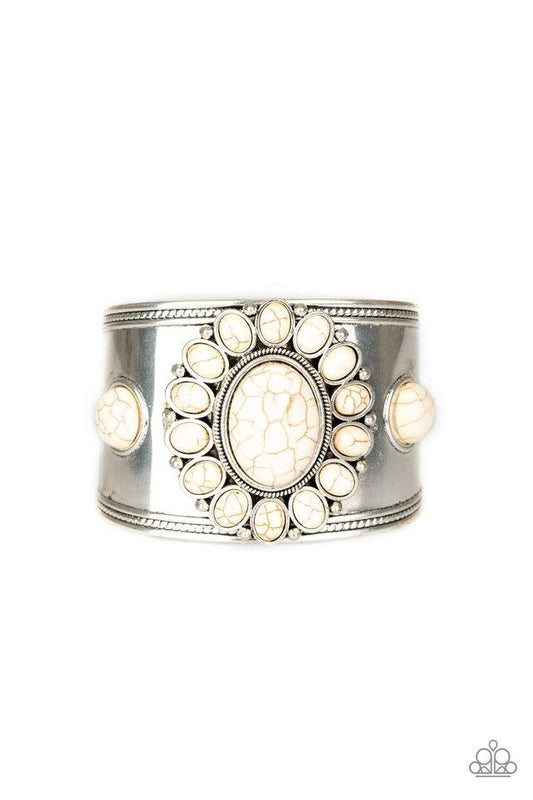 Pulsera Paparazzi ~ Room To Roam - Blanco