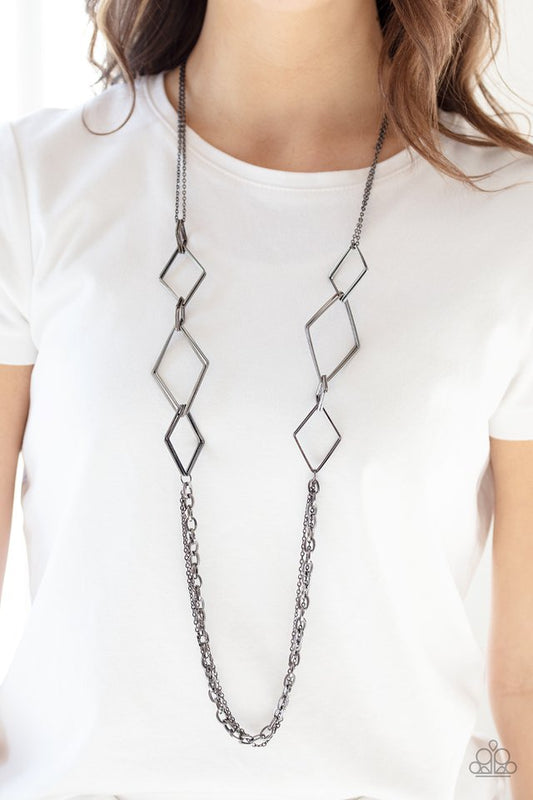 Fashion Fave - Black - Paparazzi Necklace Image