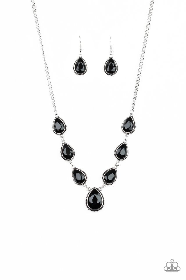 Socialite Social - Black - Paparazzi Necklace Image