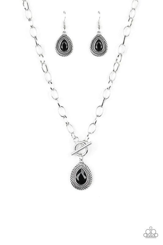 Paparazzi Necklace ~ Sheen Queen - Black