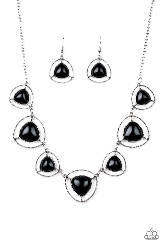 Paparazzi Necklace ~ Make A Point - Black