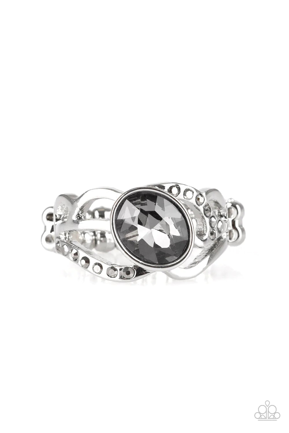 Paparazzi Ring ~ Couldnt Care FLAWLESS - Silver