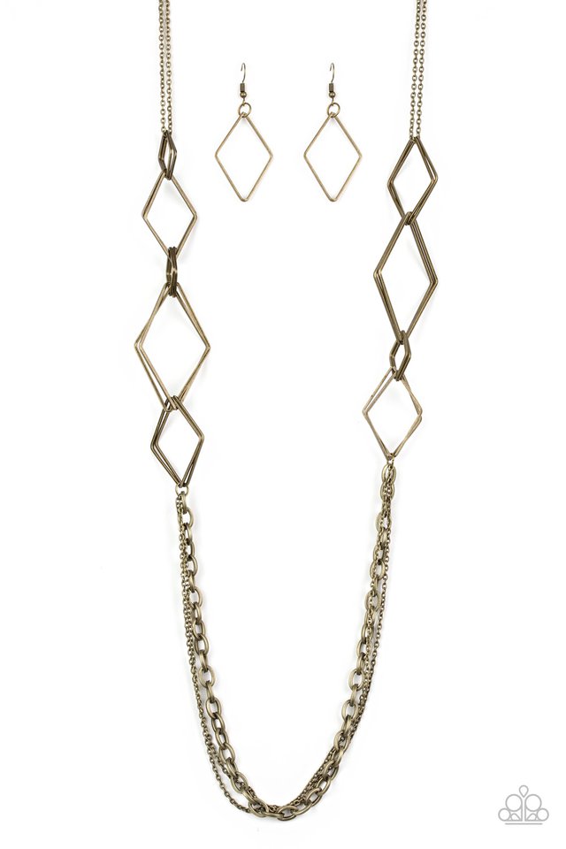 Fashion Fave - Brass - Paparazzi Necklace Image