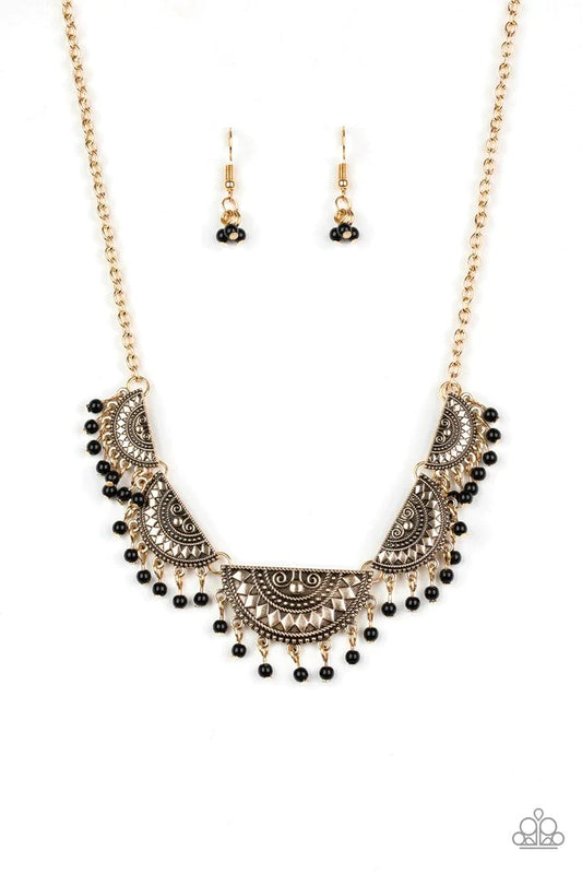 Collar Paparazzi ~ Boho Baby - Dorado