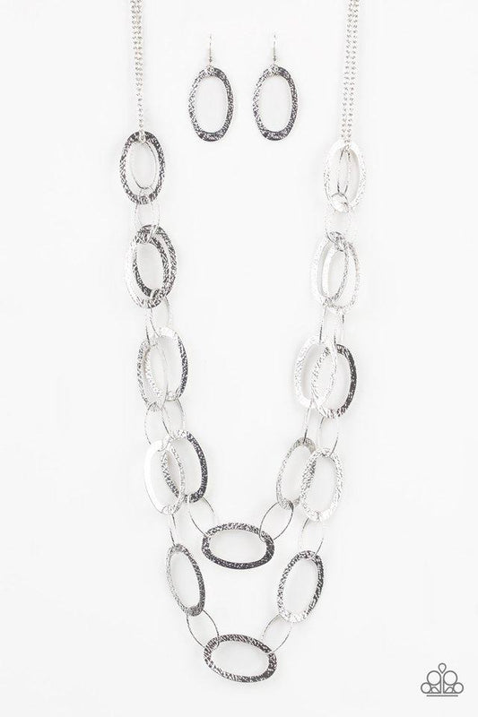 Paparazzi Necklace ~ Glimmer Goals - Silver