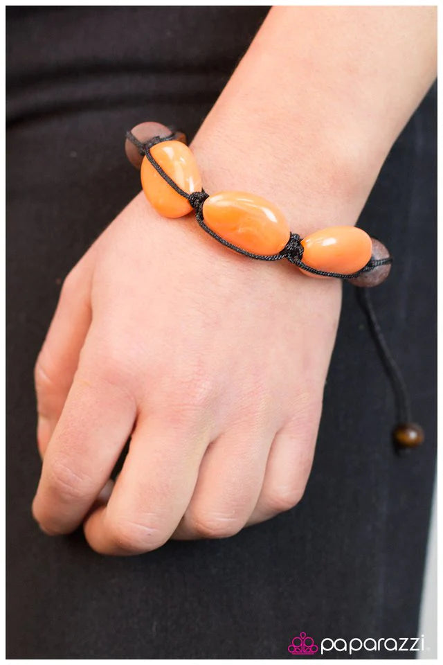 Pulsera Paparazzi ~ Suavizando las cosas - Naranja