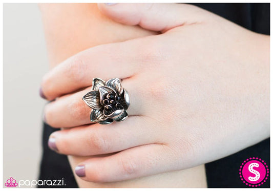 Anillo Paparazzi ~ Pitch Perfect - Negro