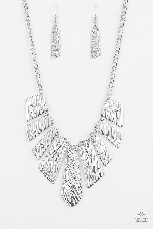 Collar Paparazzi ~ Textura Tigresa - Plata