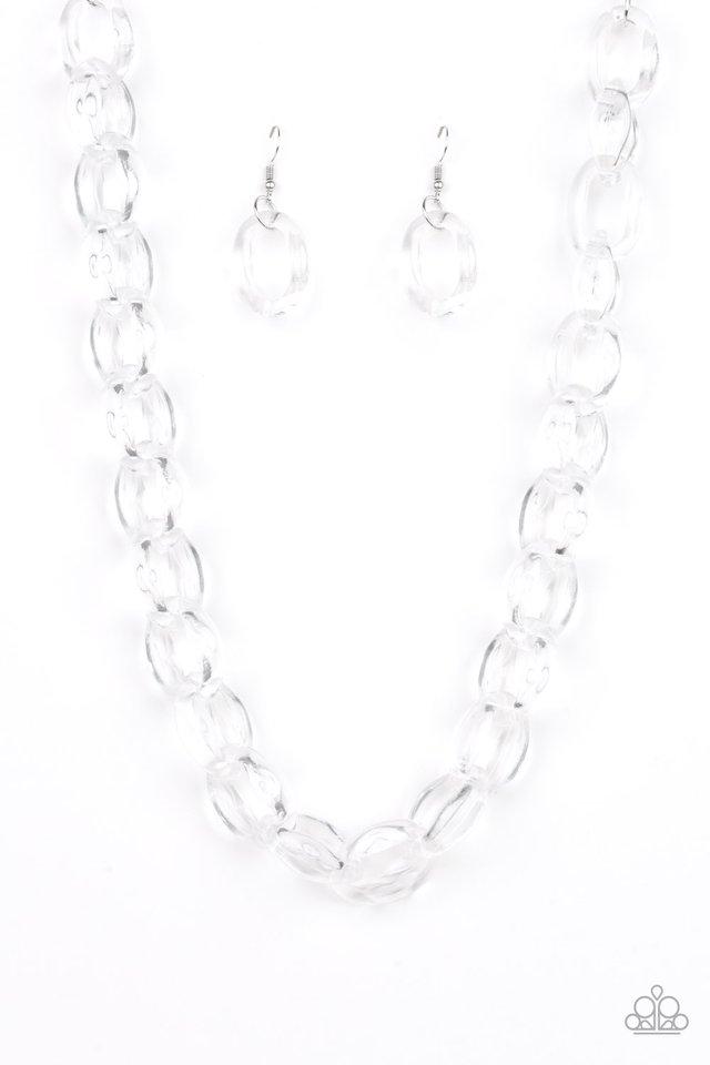 Collar Paparazzi ~ Reina de Hielo - Blanco