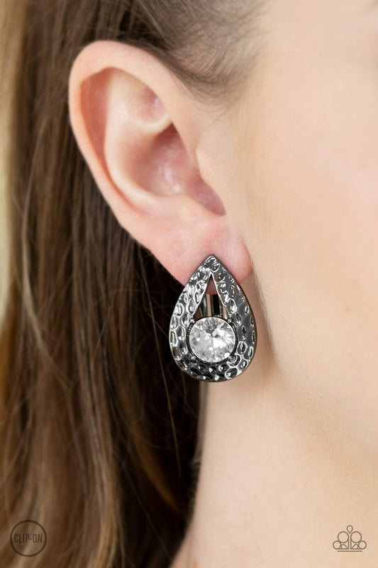 Elite Edge - Black - Paparazzi Earring Image