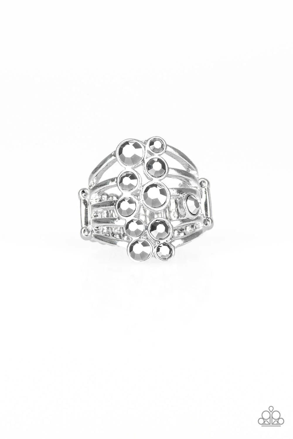 Paparazzi Ring ~ Meet In The Middle - Silver