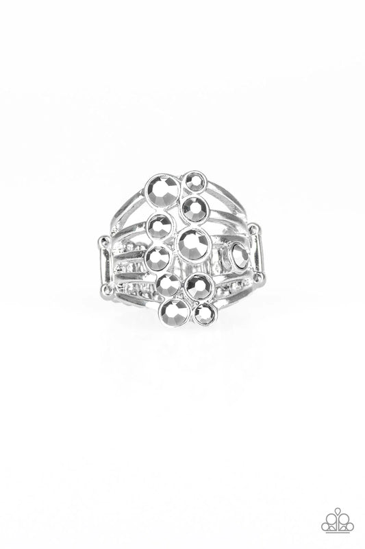 Anillo Paparazzi ~ Meet In The Middle - Plata