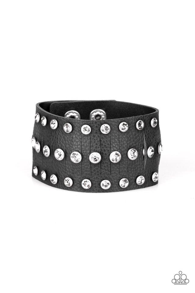 Paparazzi Bracelet ~ Now Taking The Stage - Black