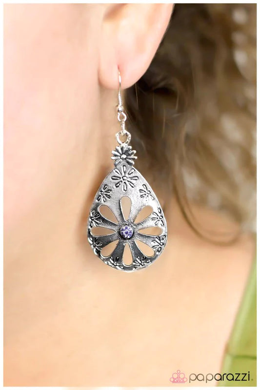 Paparazzi Earring ~ Daisy Chain - Purple