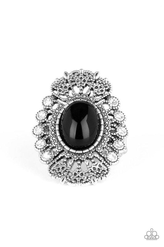 Anillo Paparazzi ~ Radiantly Regal - Negro