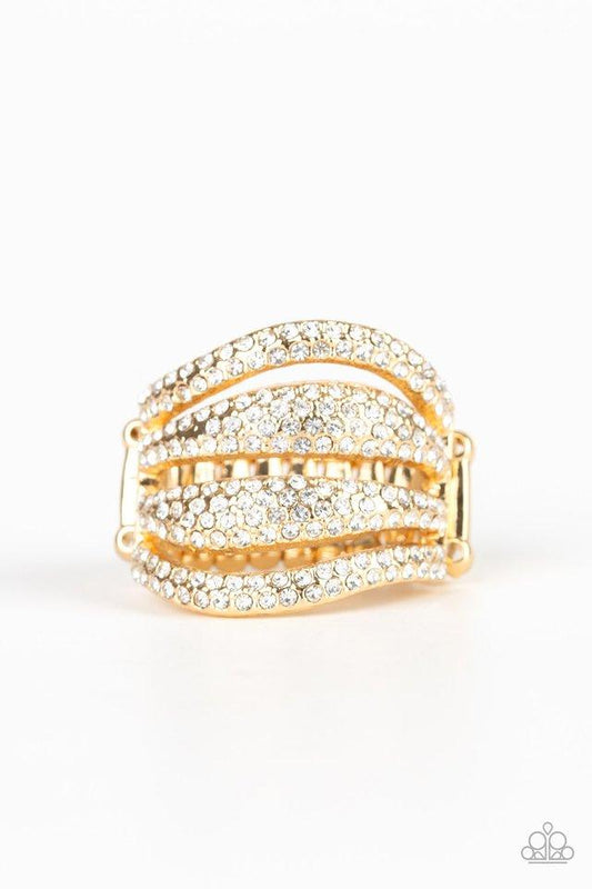 Anillo Paparazzi ~ Exhibe los diamantes - Oro