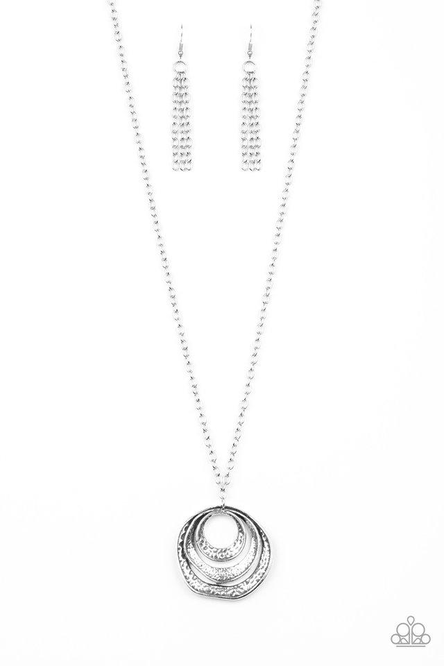 Paparazzi Necklace ~ Breaking Pattern - Silver