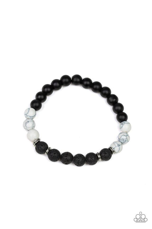 Pulsera Paparazzi ~ Karma - Blanco