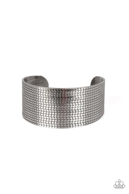 Pulsera Paparazzi ~ Texture Trailblazer - Plata