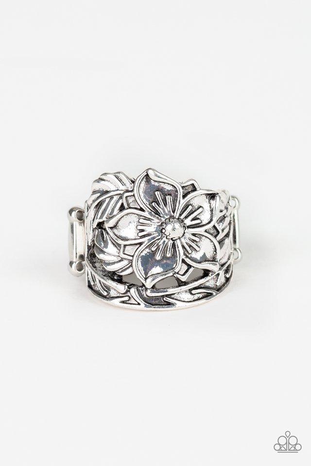 Paparazzi Ring ~ Hibiscus Highland - Silver